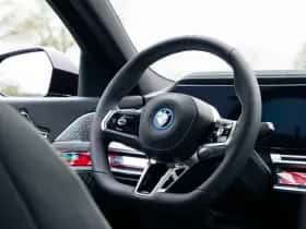 BMW i7 (2025) thumbnail 18