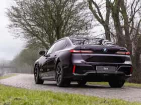 BMW i7 (2025) thumbnail 3