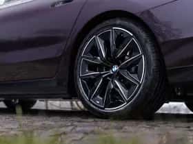 BMW i7 (2025) thumbnail 8