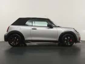 MINI Cabrio (2025) thumbnail 8