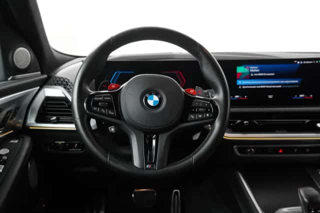 BMW XM (2023) thumbnail 2