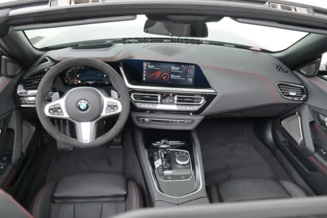 BMW Z4 (2026) thumbnail 5