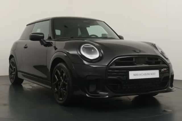 MINI Cooper (2024) thumbnail 6