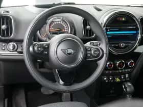 MINI Countryman (2019) thumbnail 2