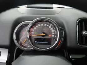MINI Countryman (2019) thumbnail 3