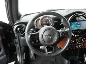 MINI Cabrio (2023) thumbnail 2