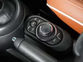 MINI Cabrio (2023) thumbnail 15
