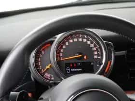 MINI Cabrio (2023) thumbnail 3