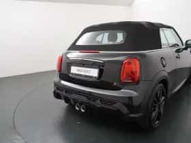 MINI Cabrio (2023) thumbnail 30