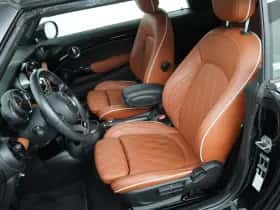 MINI Cabrio (2023) thumbnail 4