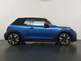 MINI Cabrio (2026) thumbnail 8