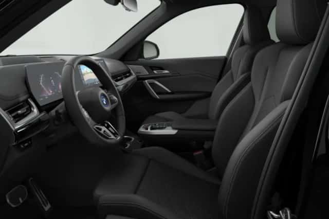 BMW iX1 (2026) thumbnail 4