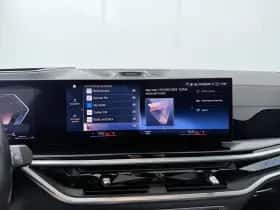 BMW X7 (2022) thumbnail 16