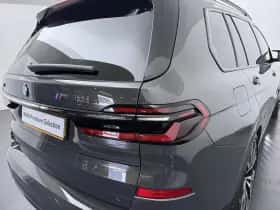 BMW X7 (2022) thumbnail 27