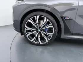 BMW X7 (2022) thumbnail 29