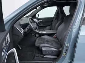 BMW X1 (2023) thumbnail 4