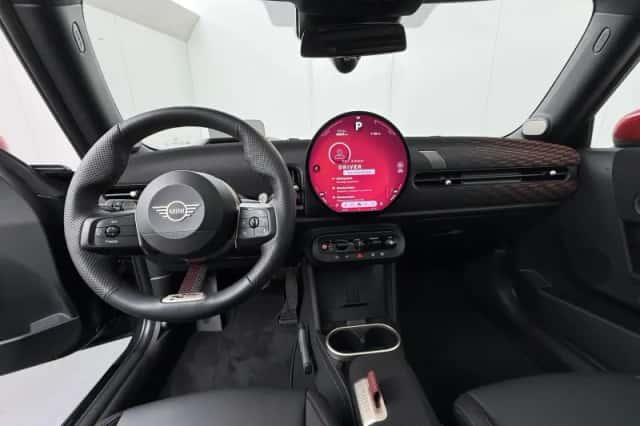 MINI Cooper (2024) thumbnail 5