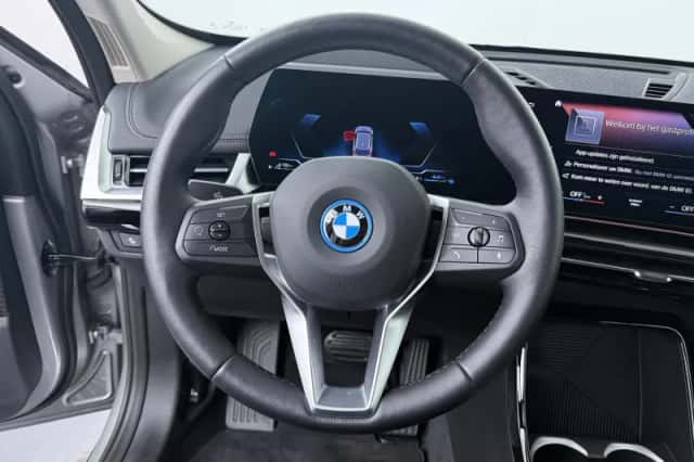 BMW X1 (2023) thumbnail 2