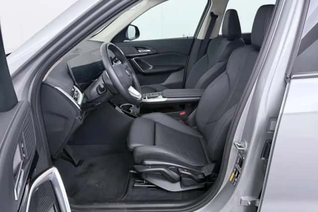 BMW X1 (2023) thumbnail 4