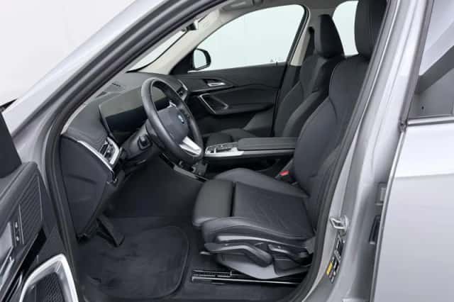 BMW X1 (2023) thumbnail 4