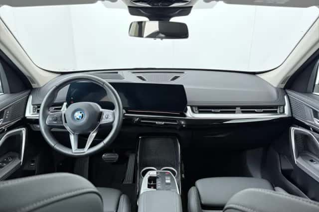 BMW X1 (2023) thumbnail 5