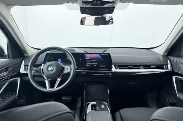 BMW X1 (2023) thumbnail 5