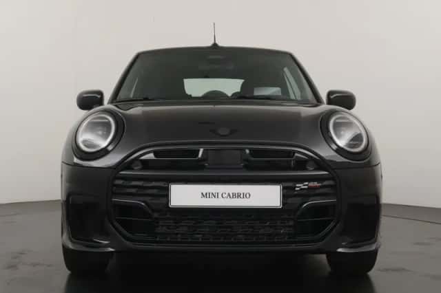 MINI Cabrio (2026) thumbnail 6