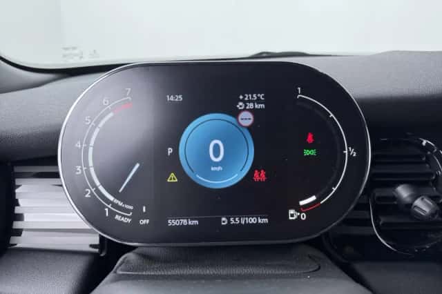 MINI Cooper (2022) thumbnail 3
