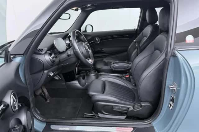 MINI Cooper (2022) thumbnail 4
