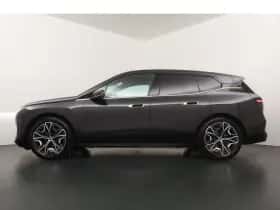 BMW iX (2021) thumbnail 11