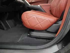 BMW iX (2021) thumbnail 12