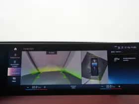 BMW iX (2021) thumbnail 19