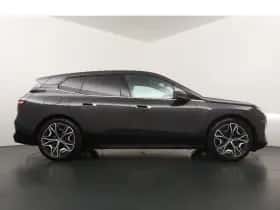 BMW iX (2021) thumbnail 7