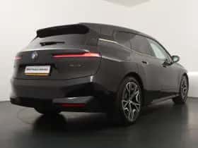 BMW iX (2021) thumbnail 8