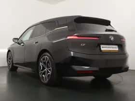 BMW iX (2021) thumbnail 10