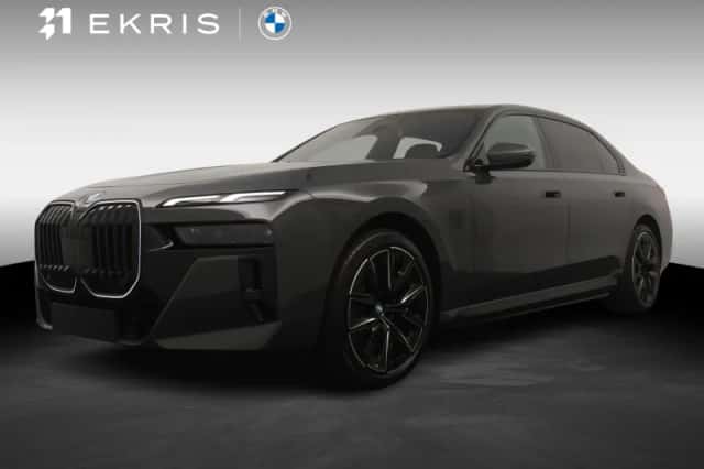 BMW i7 (2026) thumbnail 1