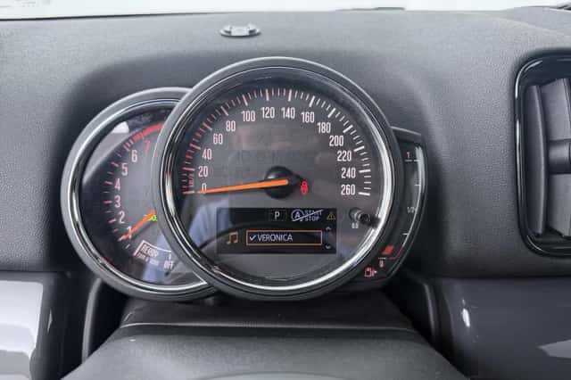 MINI Countryman (2019) thumbnail 3
