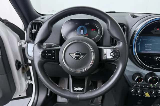 MINI Countryman (2024) thumbnail 2