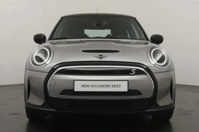 MINI Electric (2024) thumbnail 6