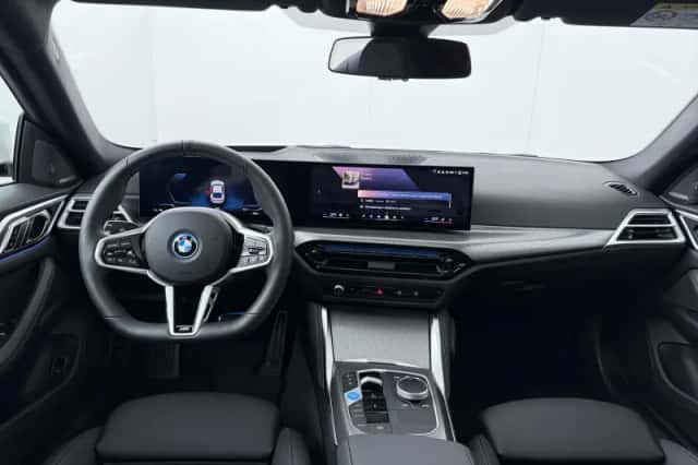 BMW i4 (2026) thumbnail 5