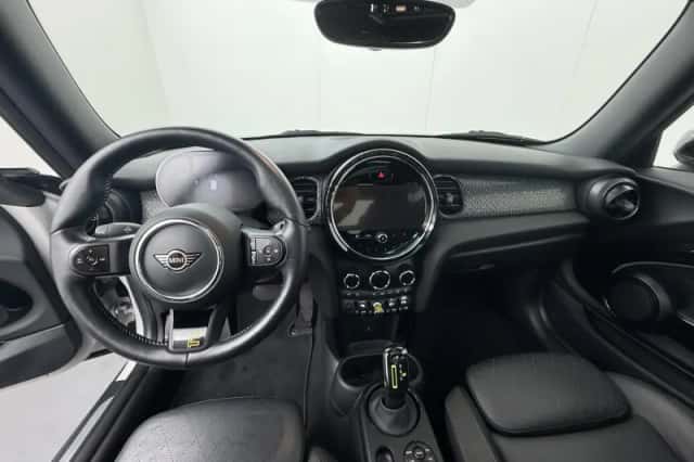 MINI Electric (2021) thumbnail 5