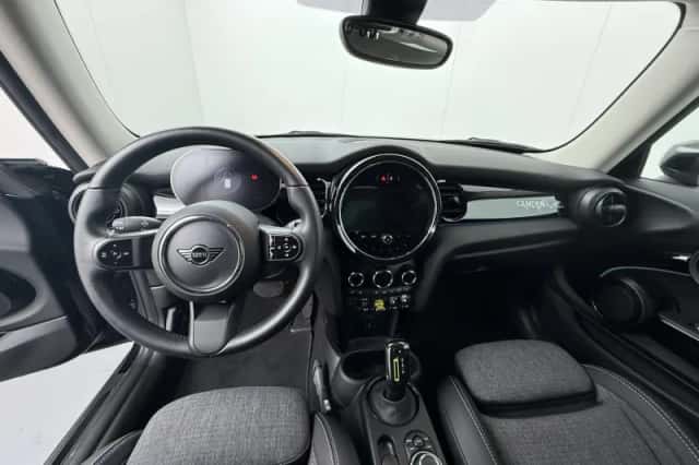 MINI Electric (2022) thumbnail 5