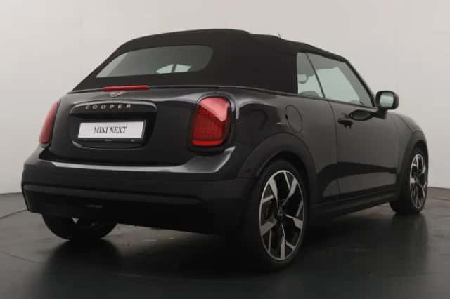 MINI Cabrio (2026) thumbnail 6