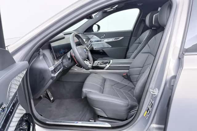 BMW 7-Serie (2025) thumbnail 4