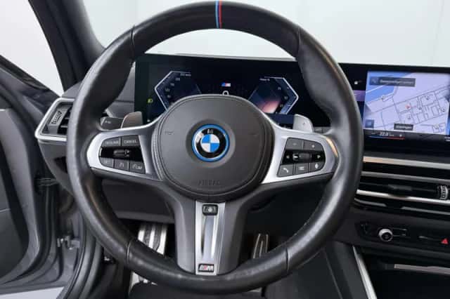 BMW 3-Serie (2023) thumbnail 2