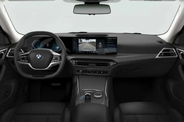 BMW i4 (2026) thumbnail 3