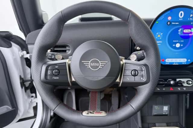 MINI Cooper S (2026) thumbnail 2