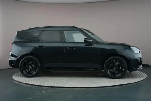MINI Countryman (2025) thumbnail 3
