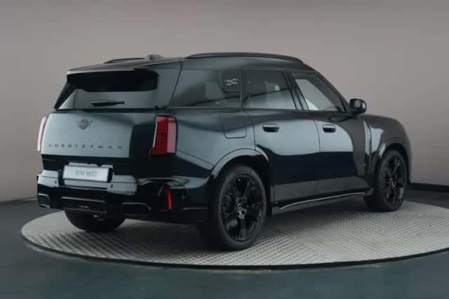 MINI Countryman (2025) thumbnail 2