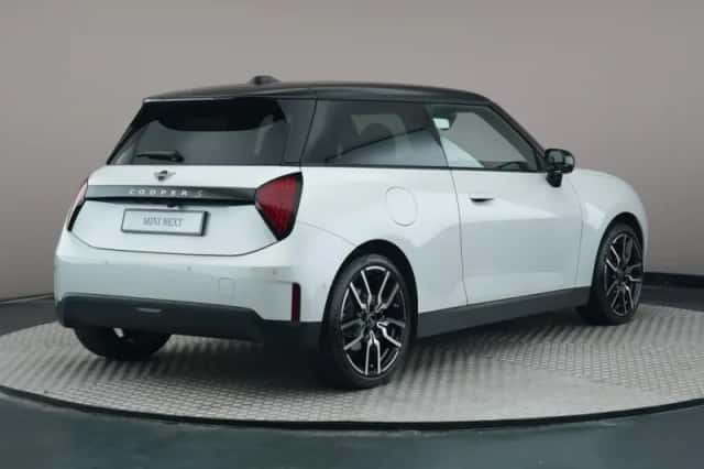 MINI Mini Electric (2026) thumbnail 2